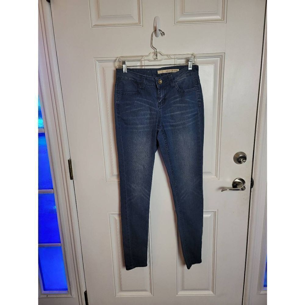 DKNY Jeans  